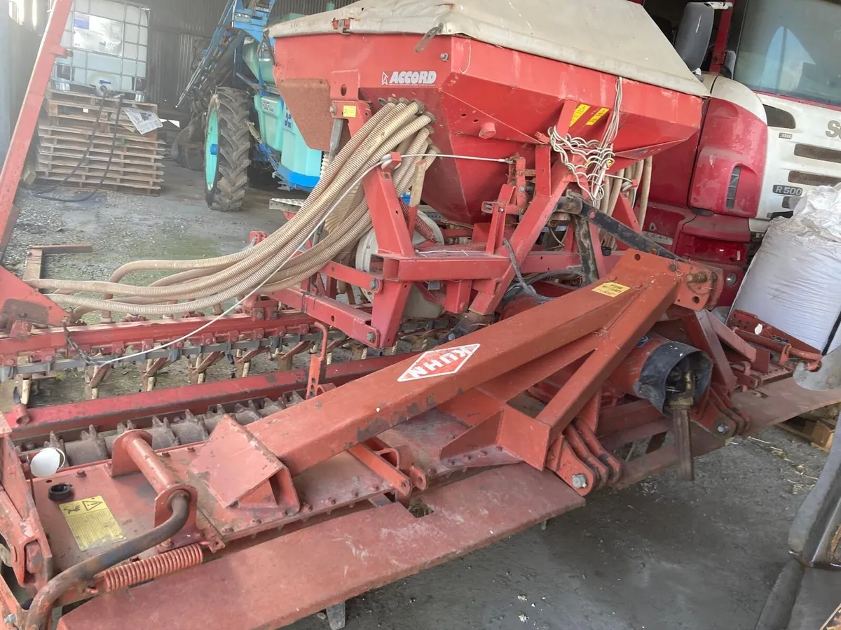 4 metre Accord - Image 2