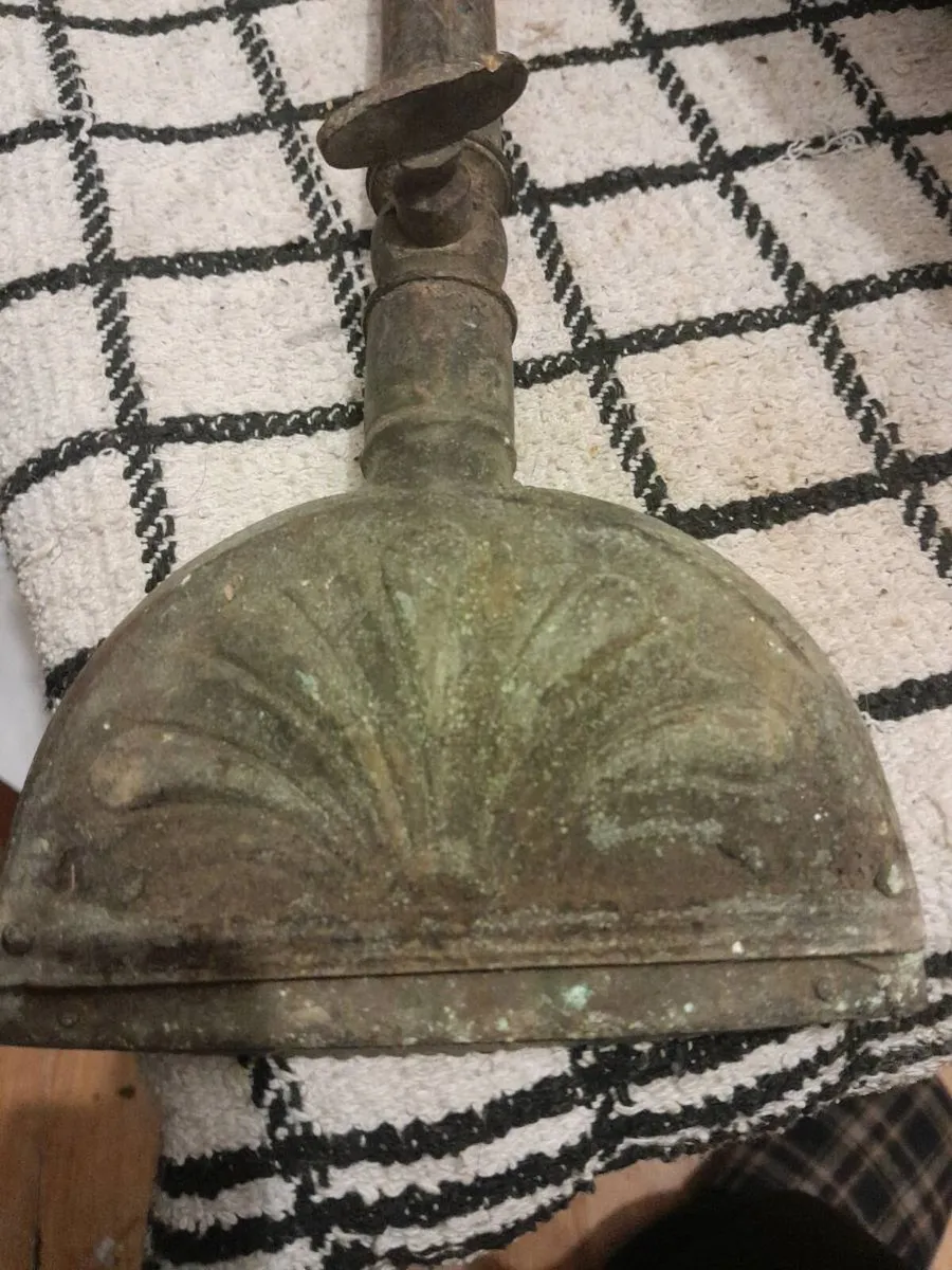 19ct horse scraper - Image 1