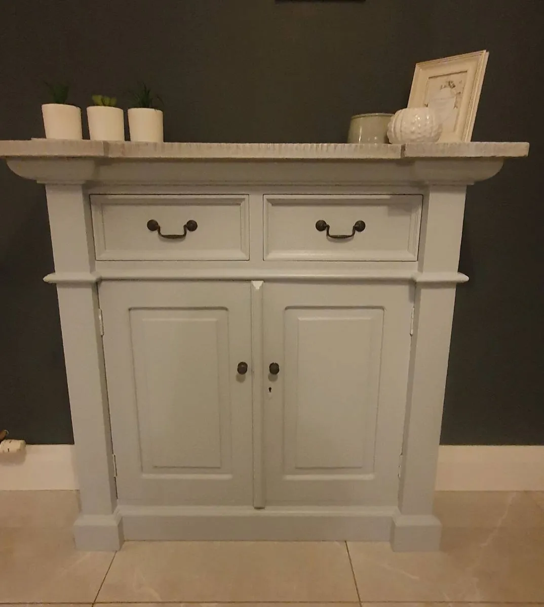 Vintage Style Unit - Image 1