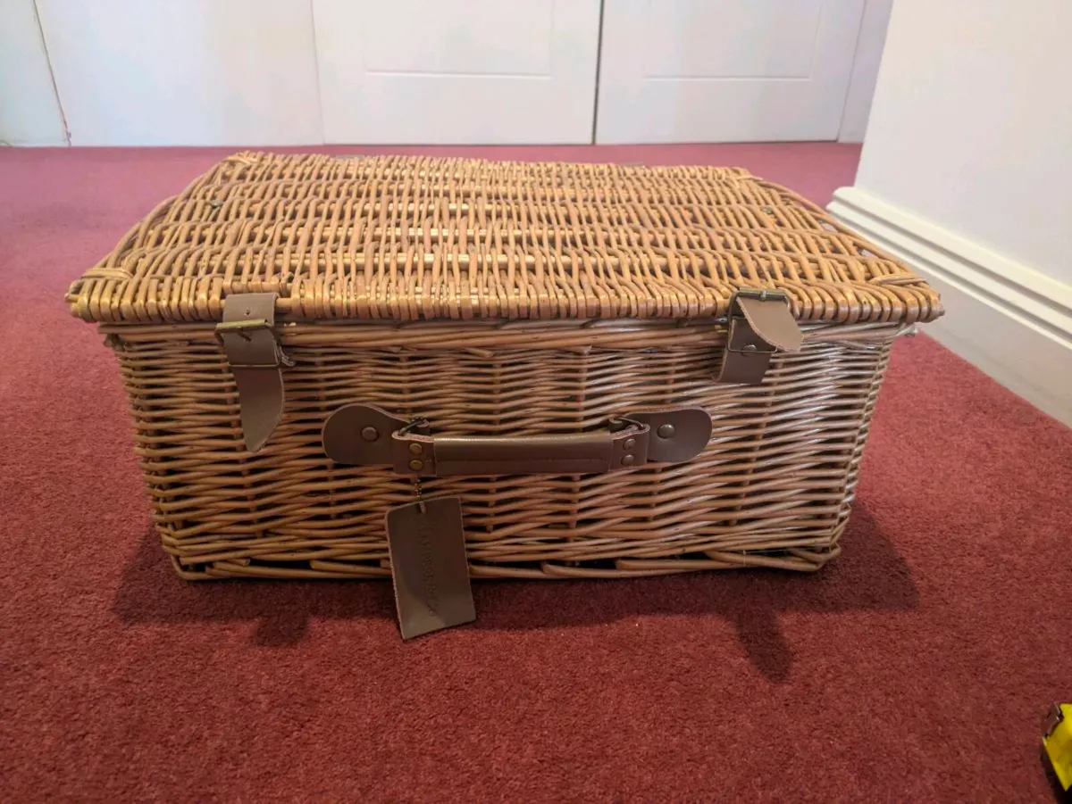 Wicker Basket with Tartan Lining - Image 3