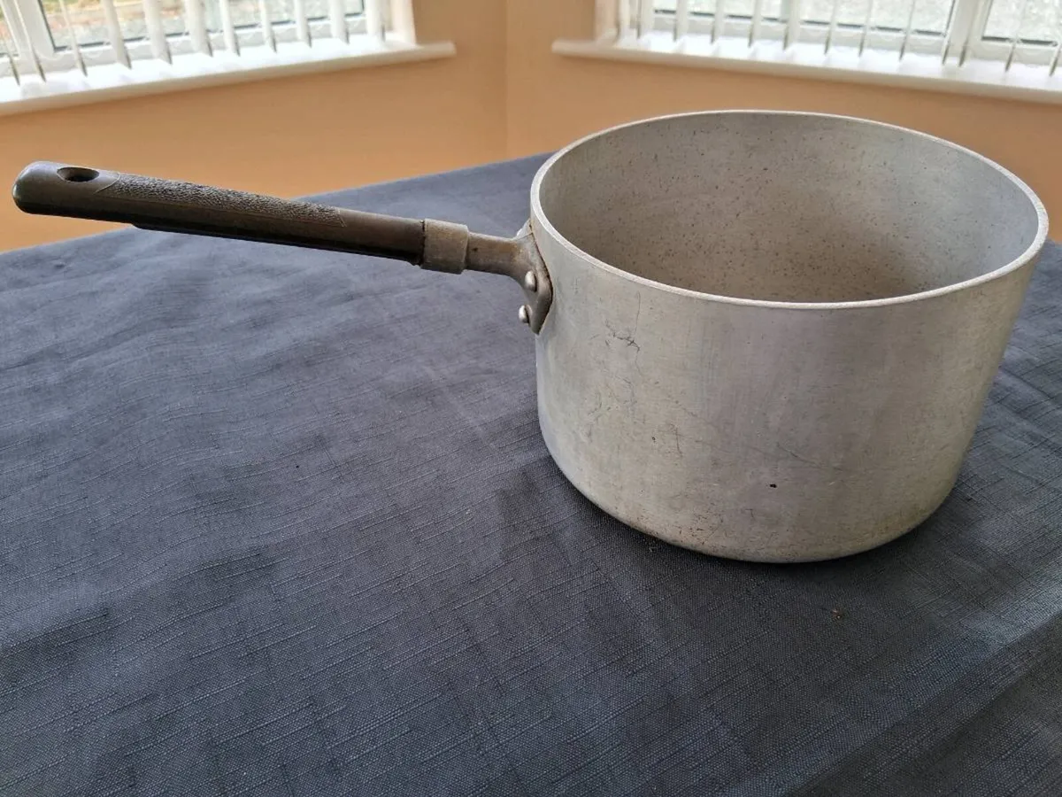 Old Type Saucepans - Image 1