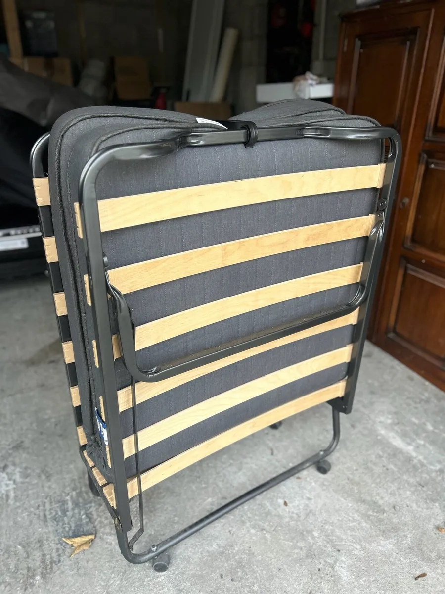 Folding bed - Image 1