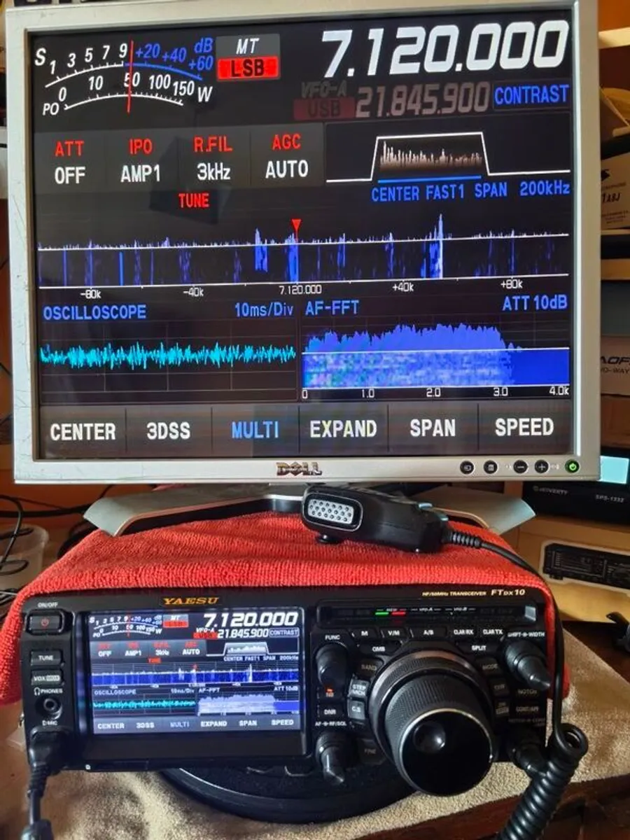 Yaesu FTDX10 HF Transceiver - Image 1