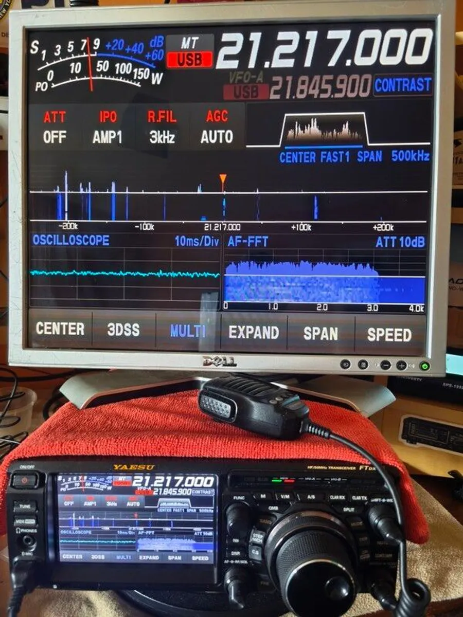 Yaesu FTDX10 HF Transceiver - Image 3