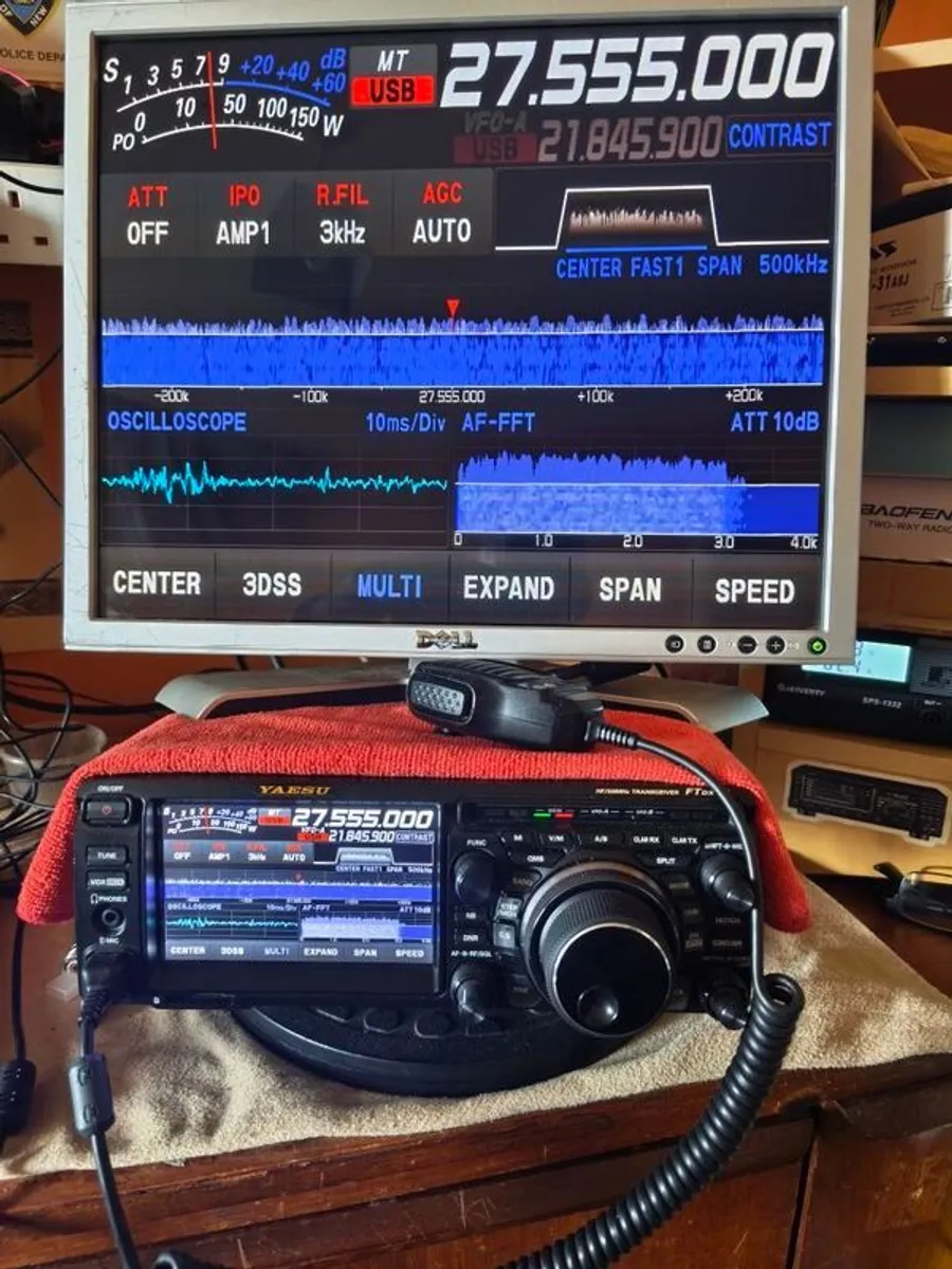 Yaesu FTDX10 HF Transceiver - Image 4