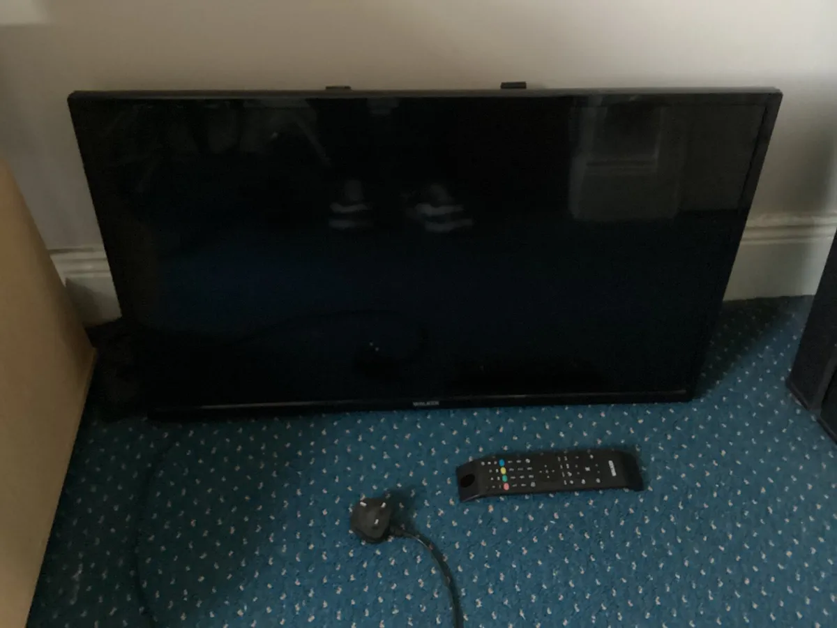 32 inch Walker TV