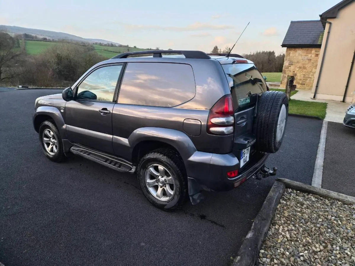 Toyota Landcruiser 2006 - Image 2