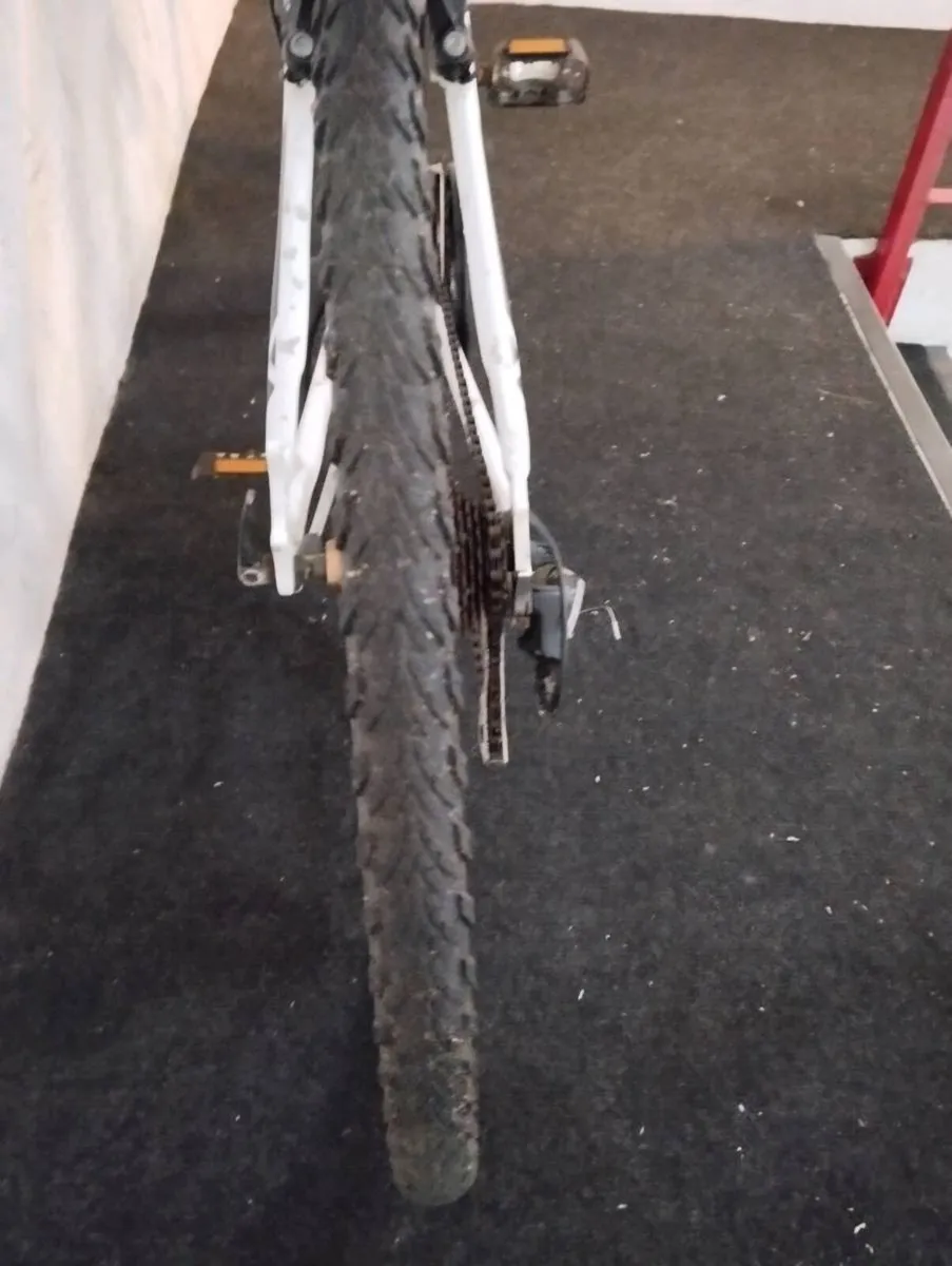 Ladies 28inch hybrid - Image 3