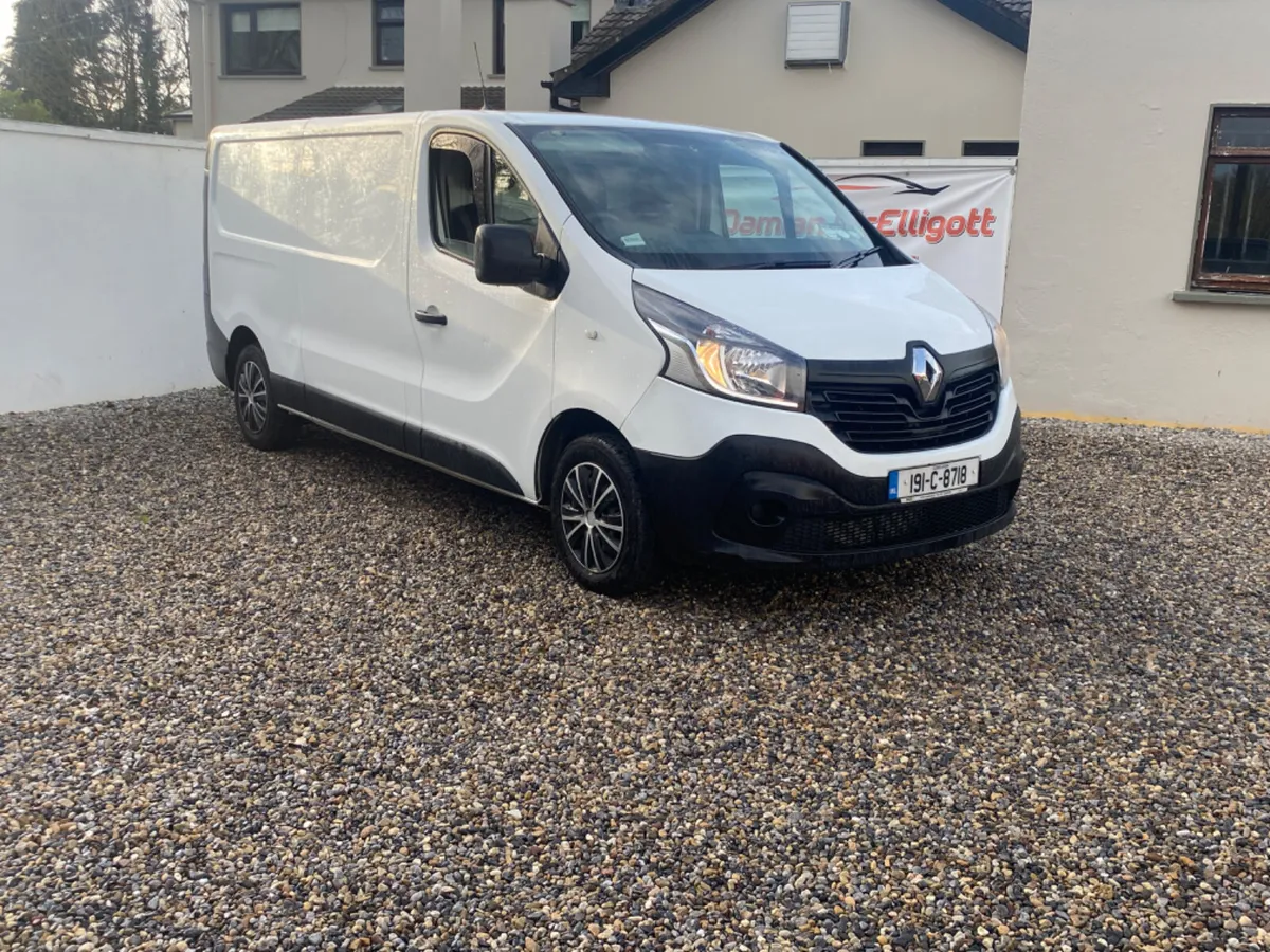 2019 Renault Trafic - Image 1