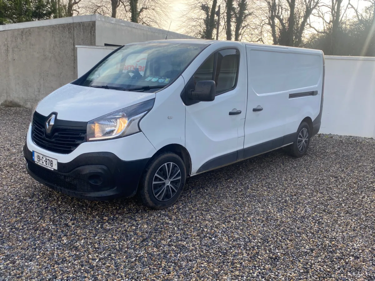 2019 Renault Trafic - Image 2