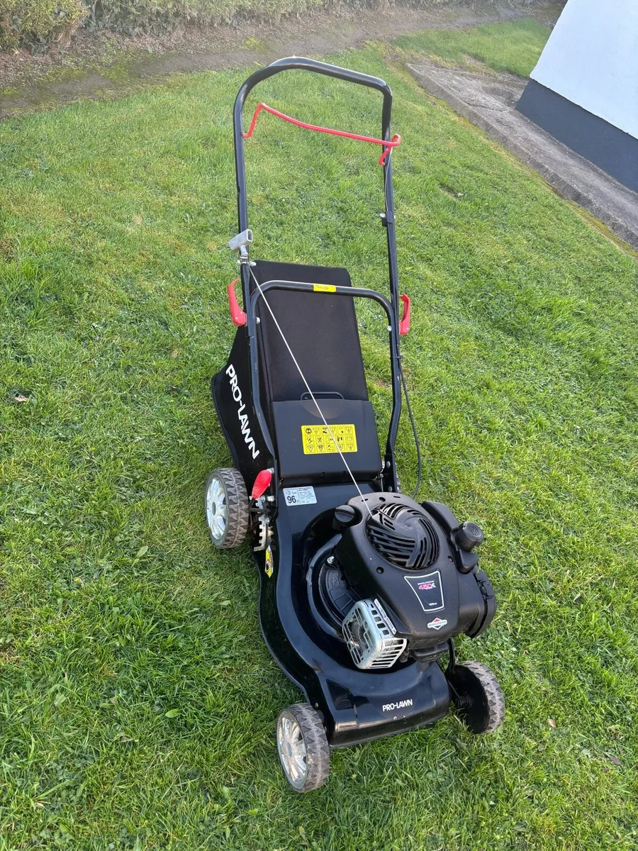Pro Lawnmower - Image 3