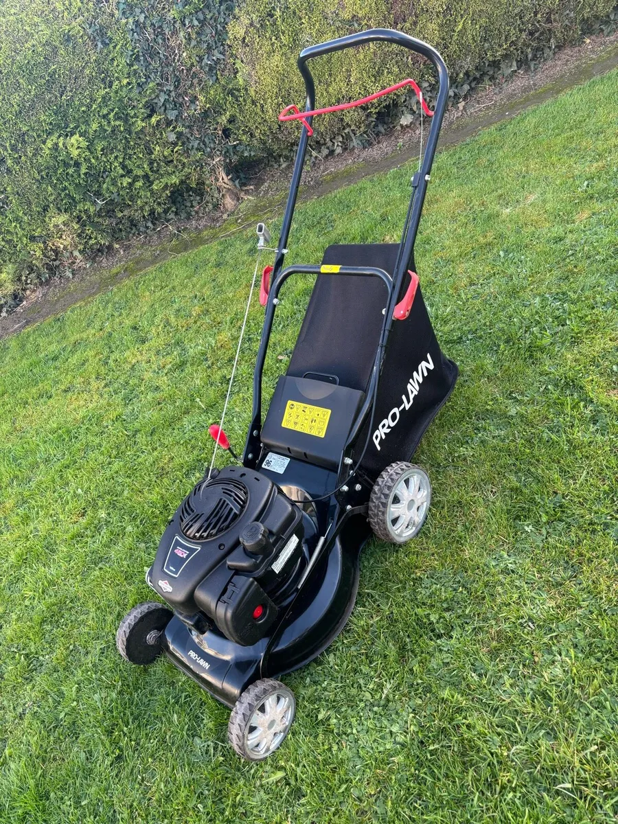 Pro Lawnmower - Image 1