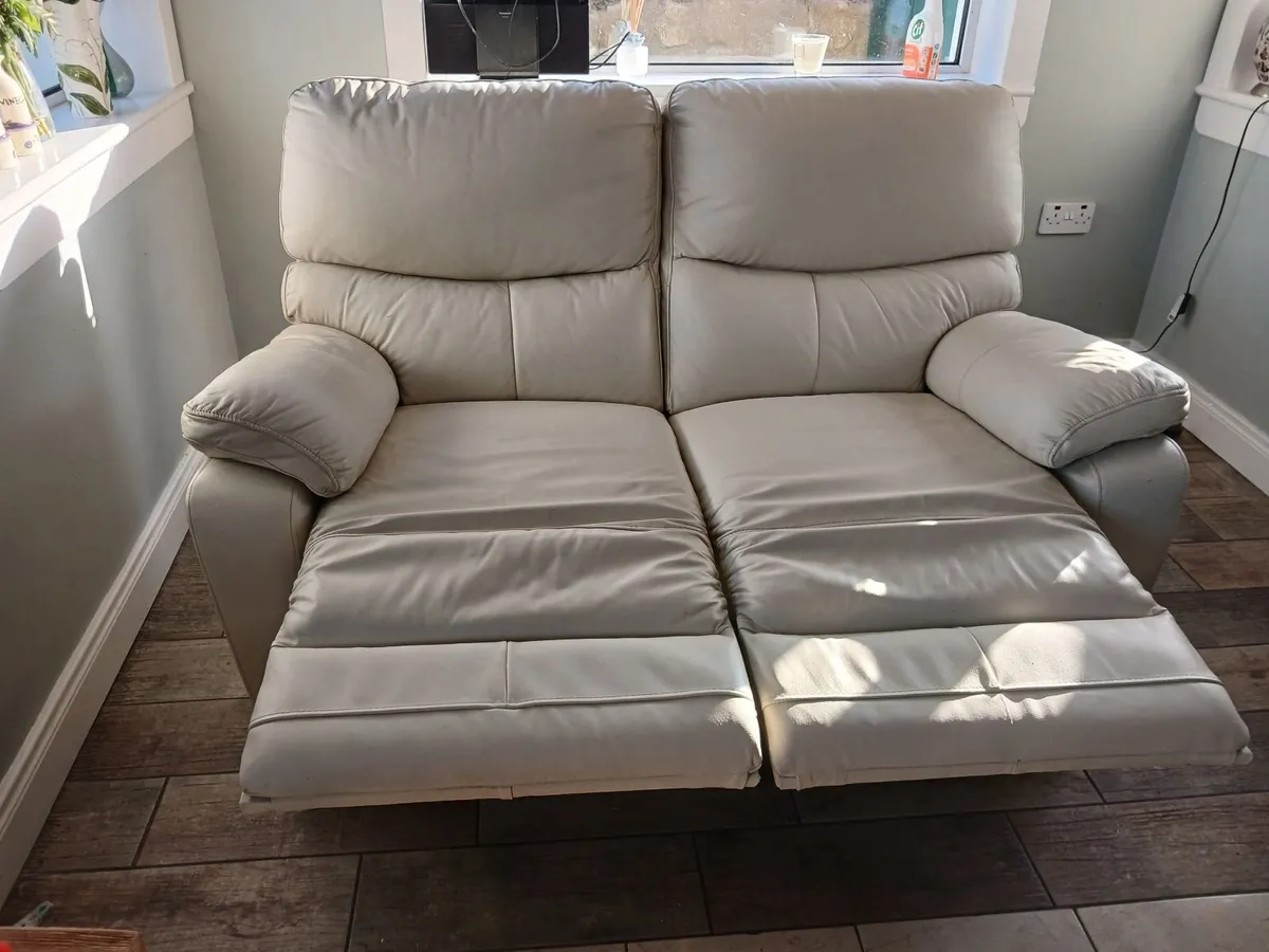 Two seater reclining couch - Image 4