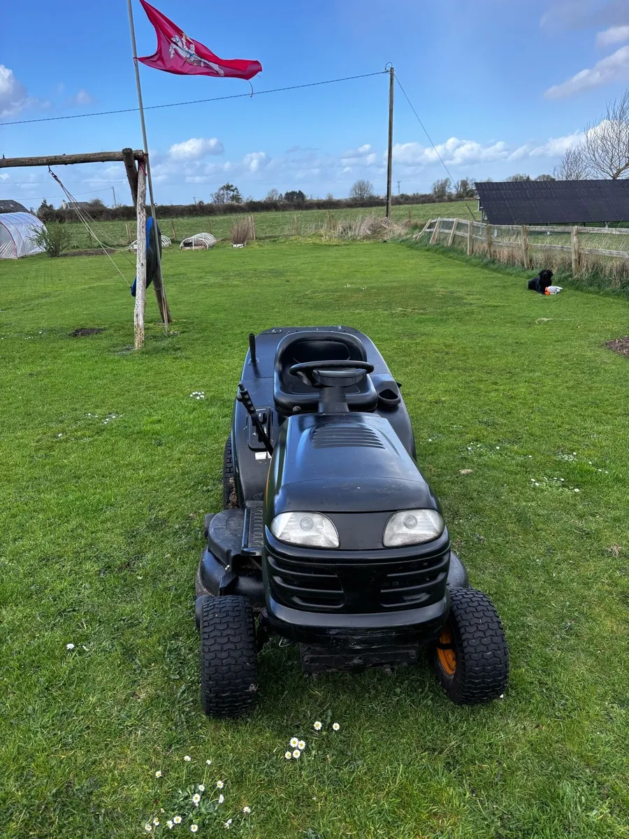 Ride on lawnmower - Image 2