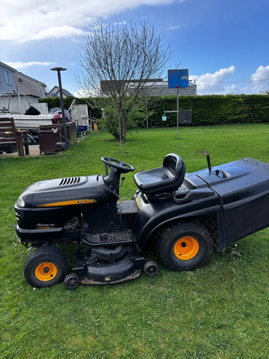 Ride on lawnmower - Image 3