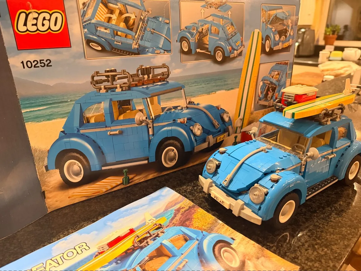 Lego Volkswagen Beetle - Image 1