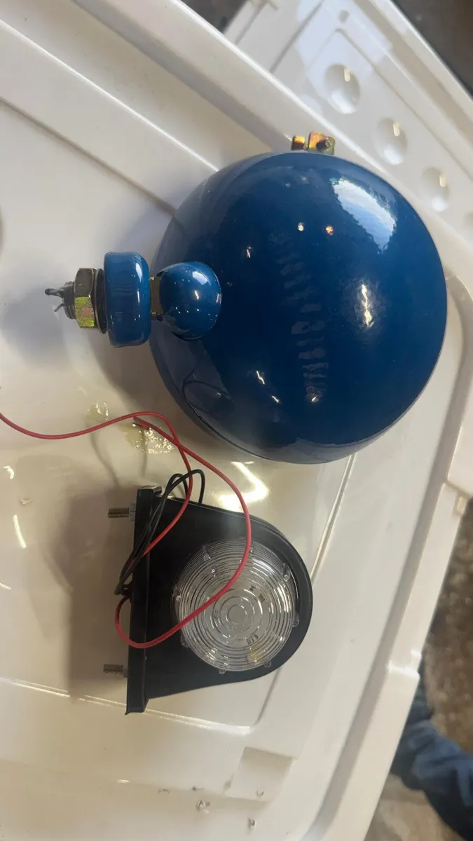 Fordson Dexta Headlights and Side Lights Full Set - Image 3