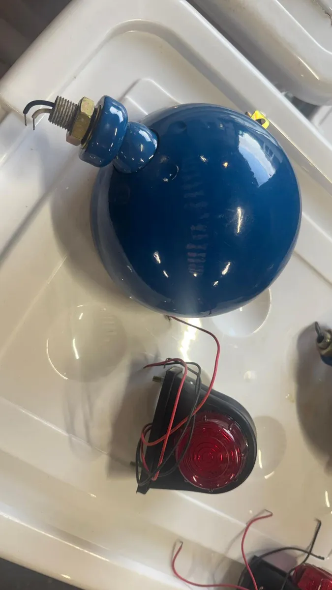 Fordson Dexta Headlights and Side Lights Full Set - Image 2