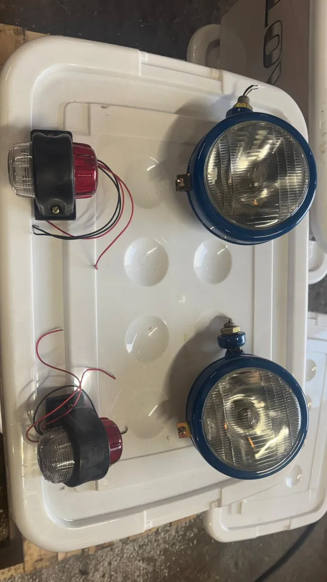 Fordson Dexta Headlights and Side Lights Full Set - Image 1