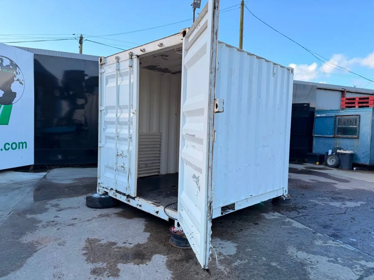 10 x 8 site container vented + checker plated floo - Image 3