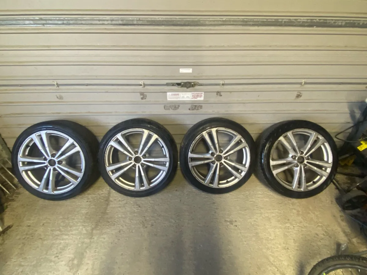 225/40/18 A3 Alloys - Image 1
