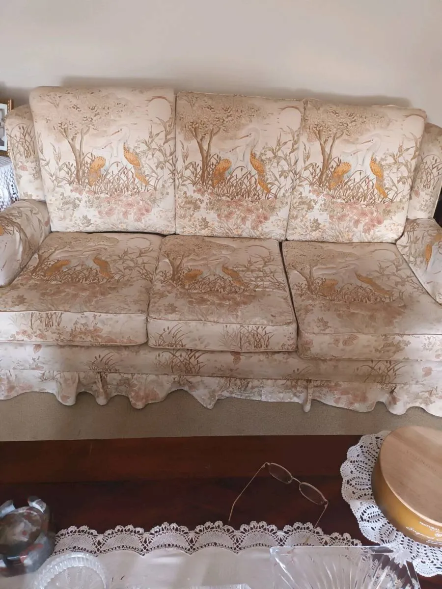 Couch 🛋 - Image 3