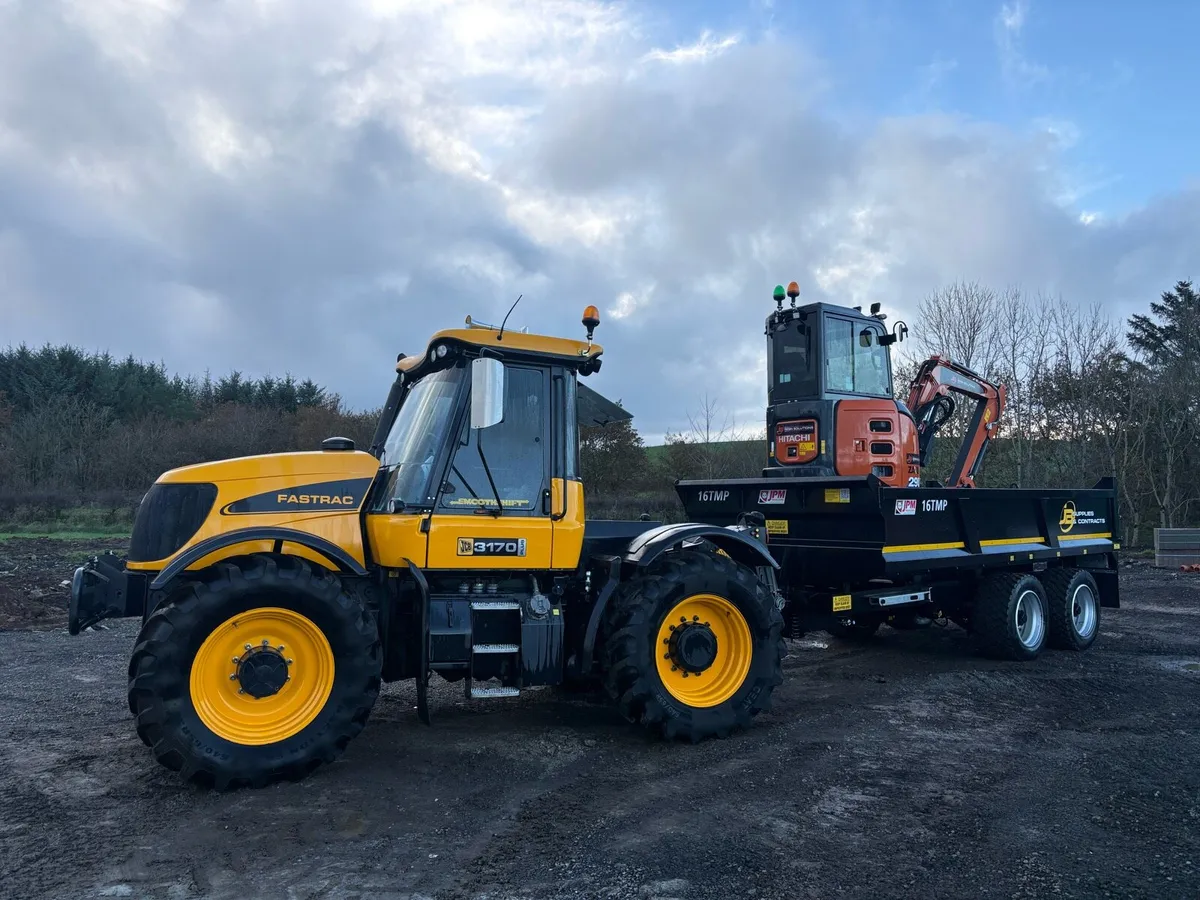 2005 JCB Fastrac 3170 plus smoothshift - Image 2