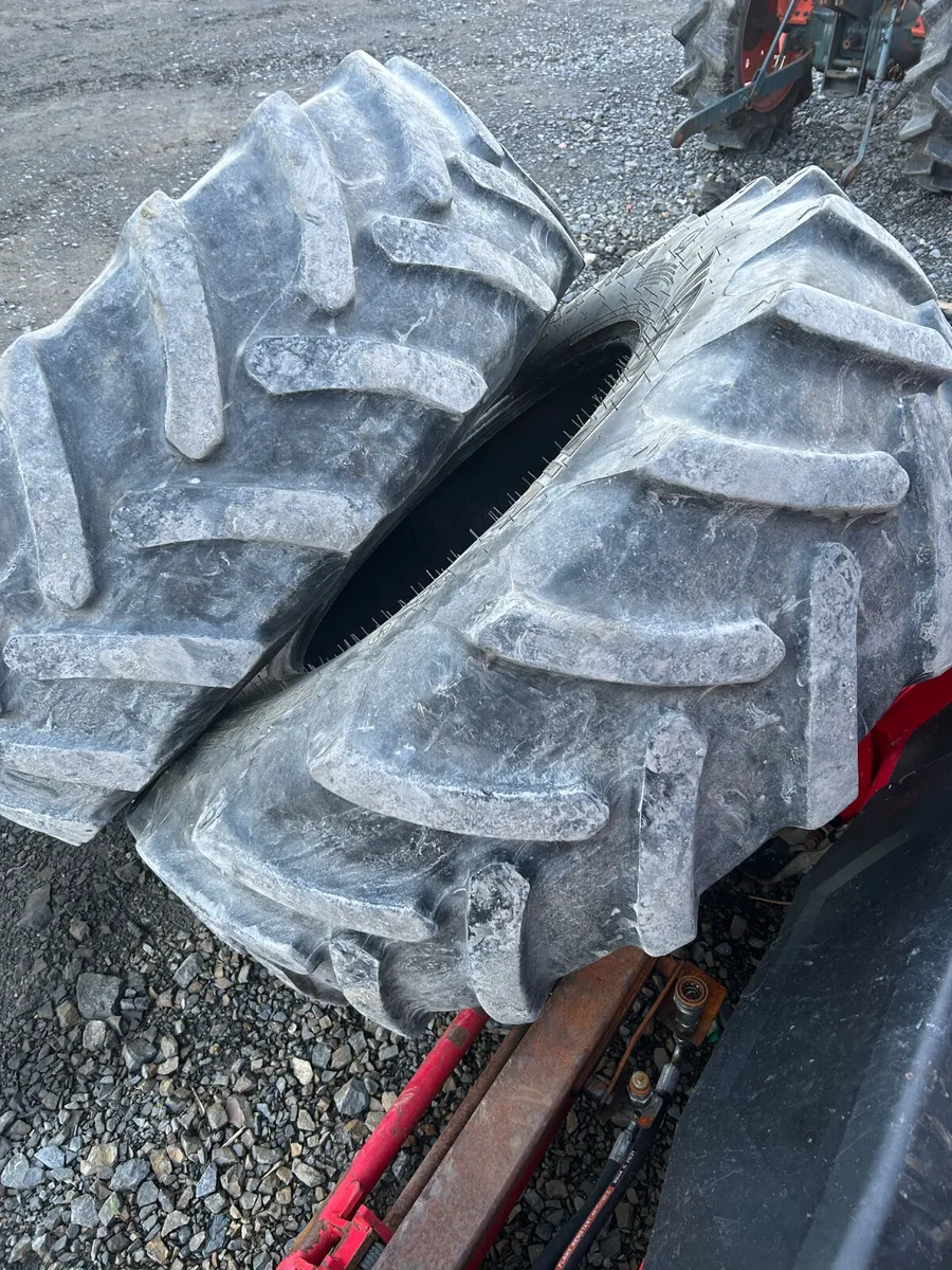 Ceat 380/85 R24 Tyres - Image 4