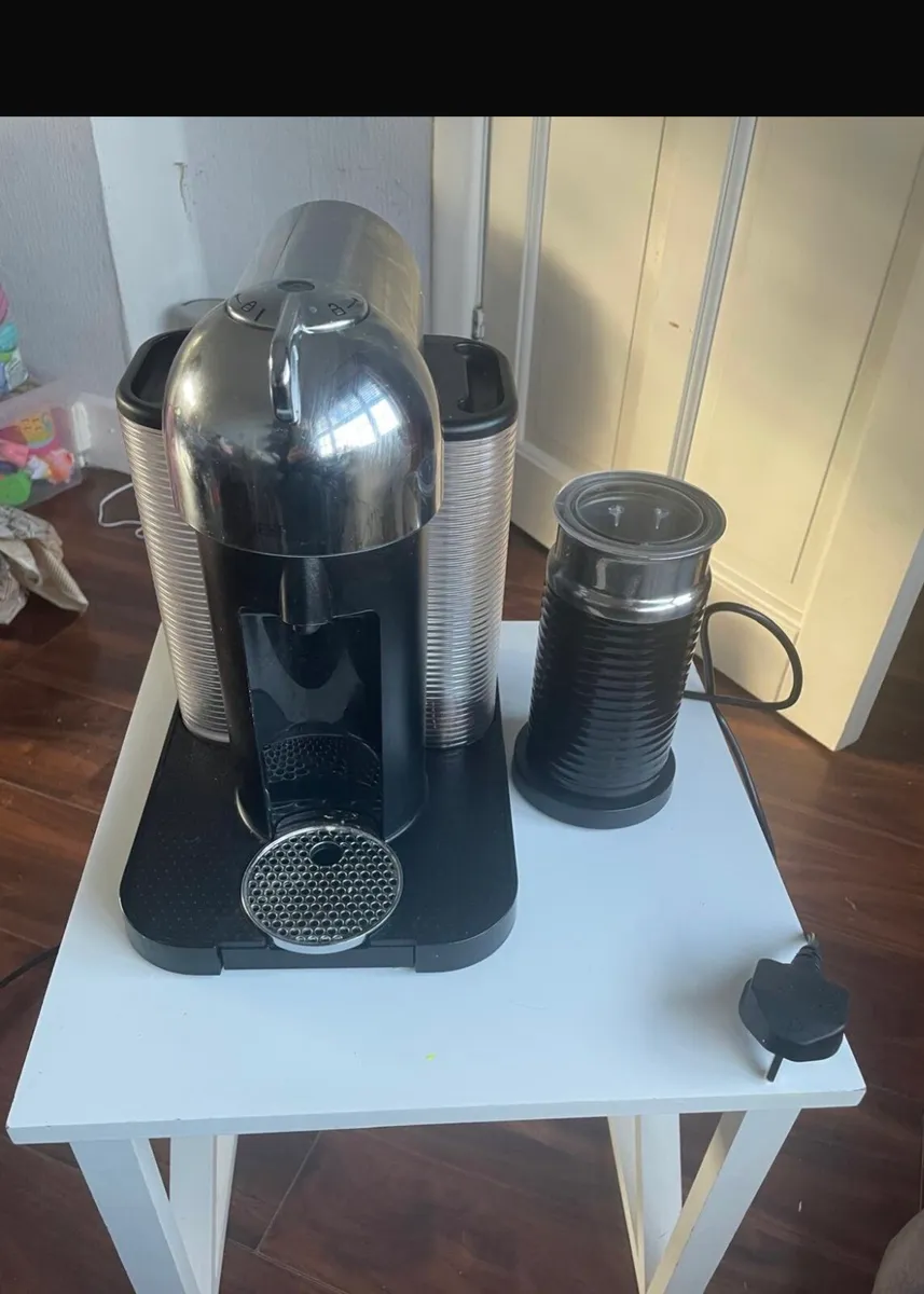 Nespresso machine and milk frother - Image 2