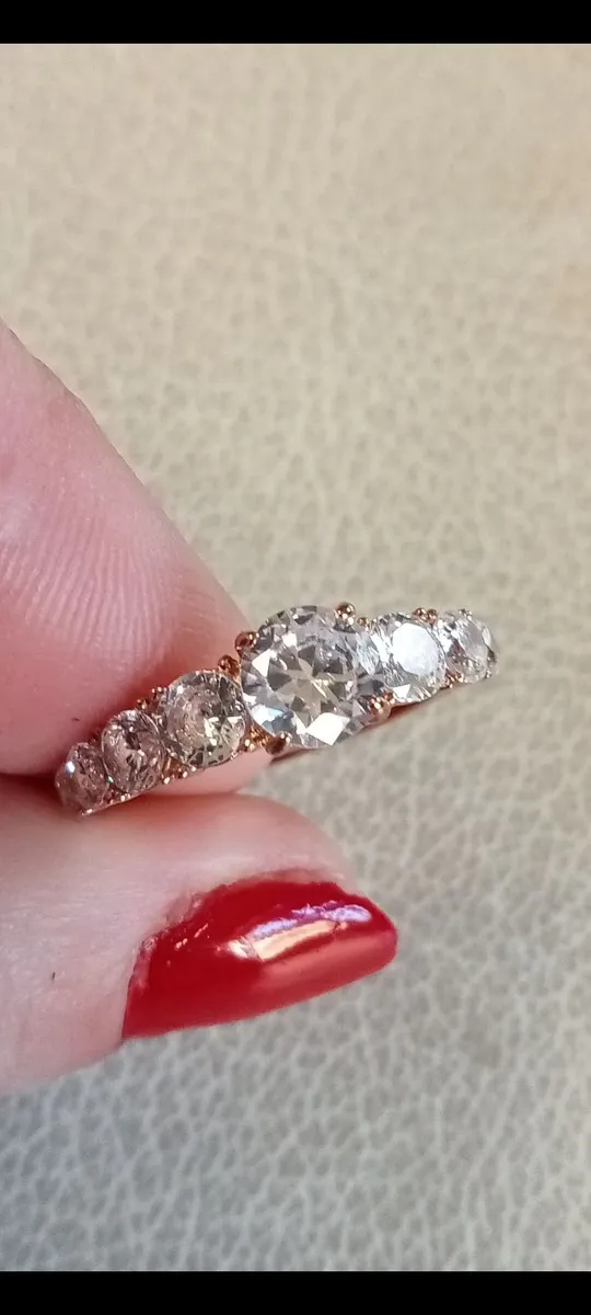 Beautiful Dress Ring - Image 4