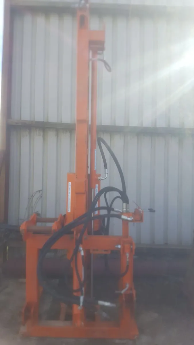 POST DRIVER TRACTOR  or   DIGGER - Image 2