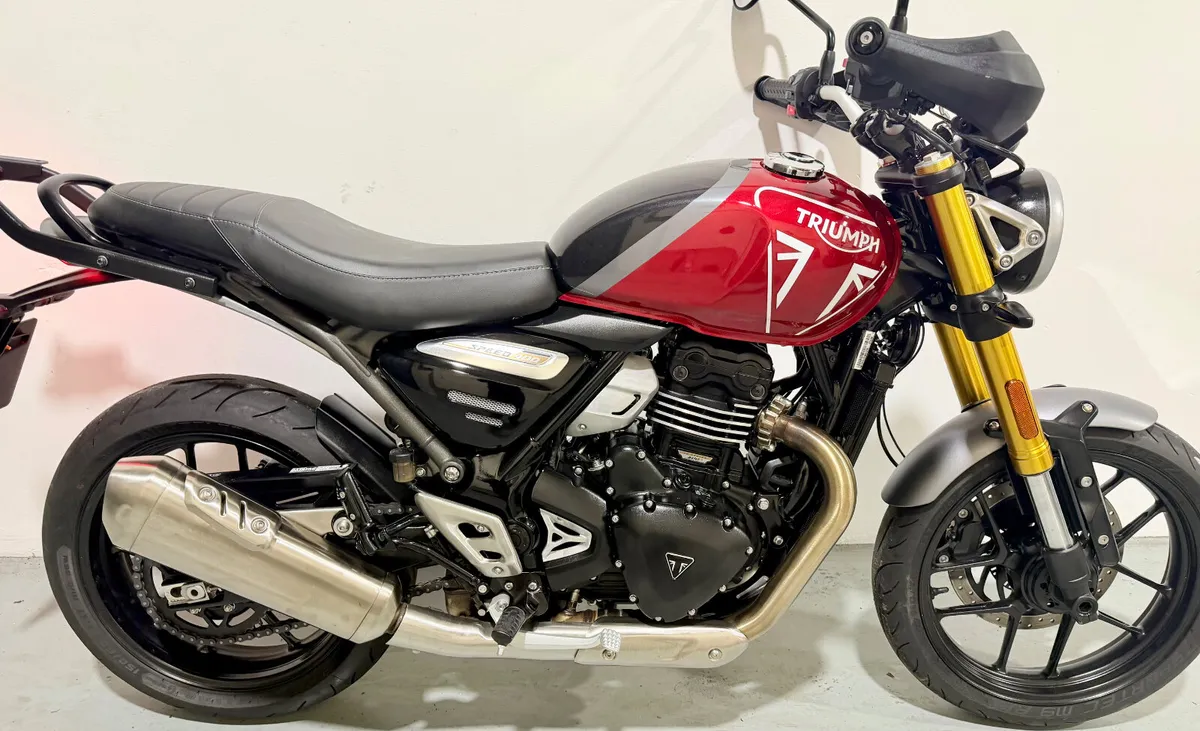 TRIUMPH STREET TWIN 400 2025 - Image 1