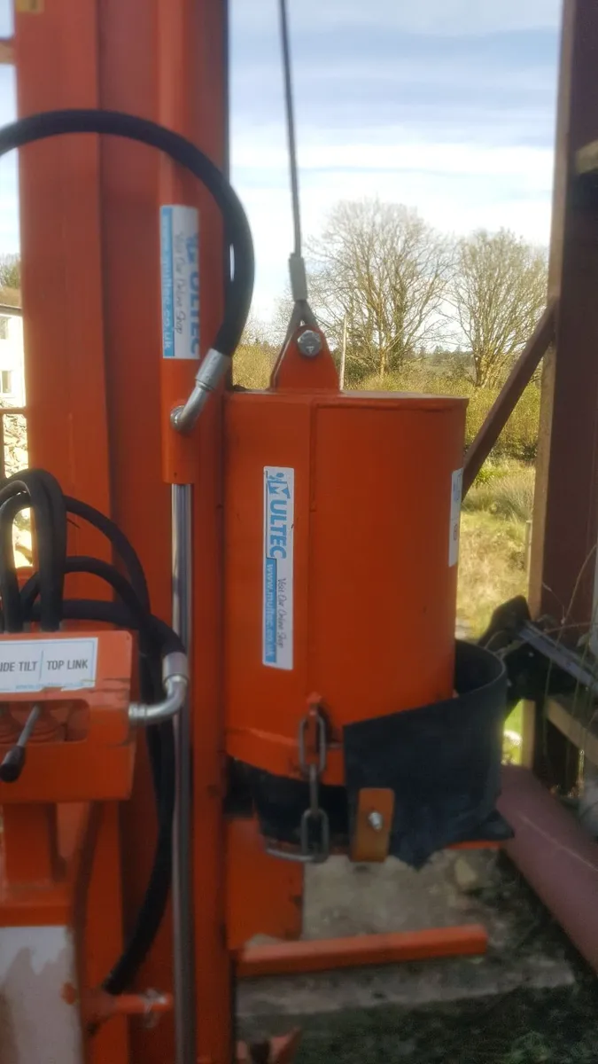 POST DRIVER TRACTOR  or   DIGGER - Image 4