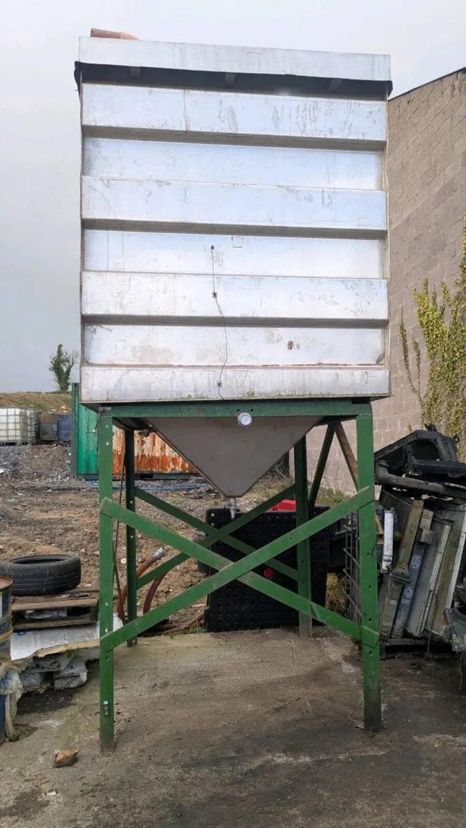 Stainless steel tank - Image 1