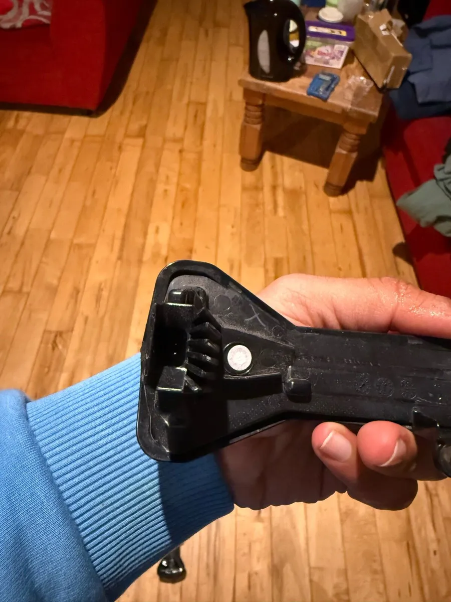 BMW G30 5 series OEM Mirror Indicators (2017-2020) - Image 4