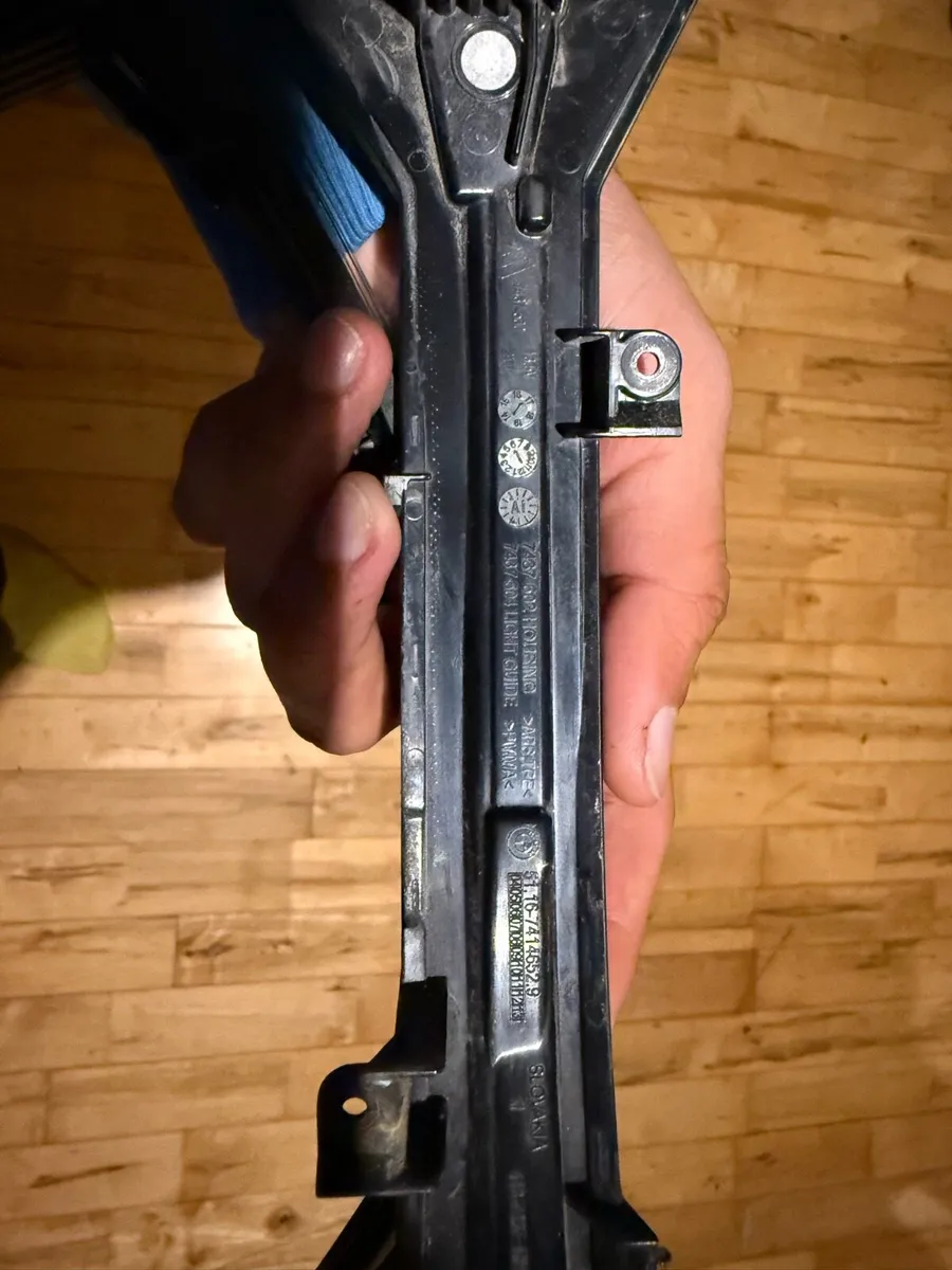 BMW G30 5 series OEM Mirror Indicators (2017-2020) - Image 2