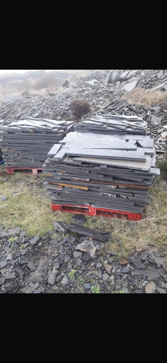 Pallet of Liscannor Stone off cuts for building - Image 3