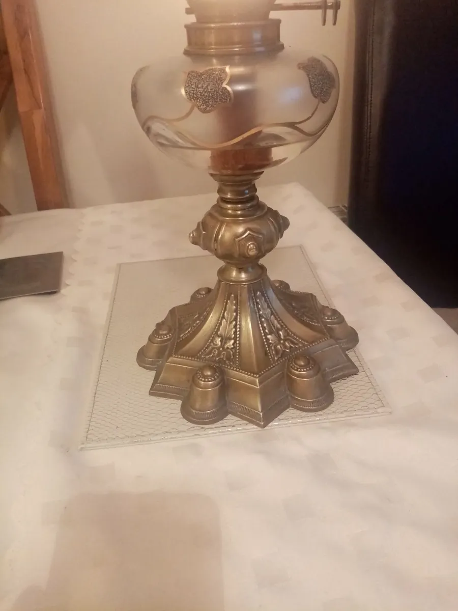 Victorian Oil Lamp - Image 2