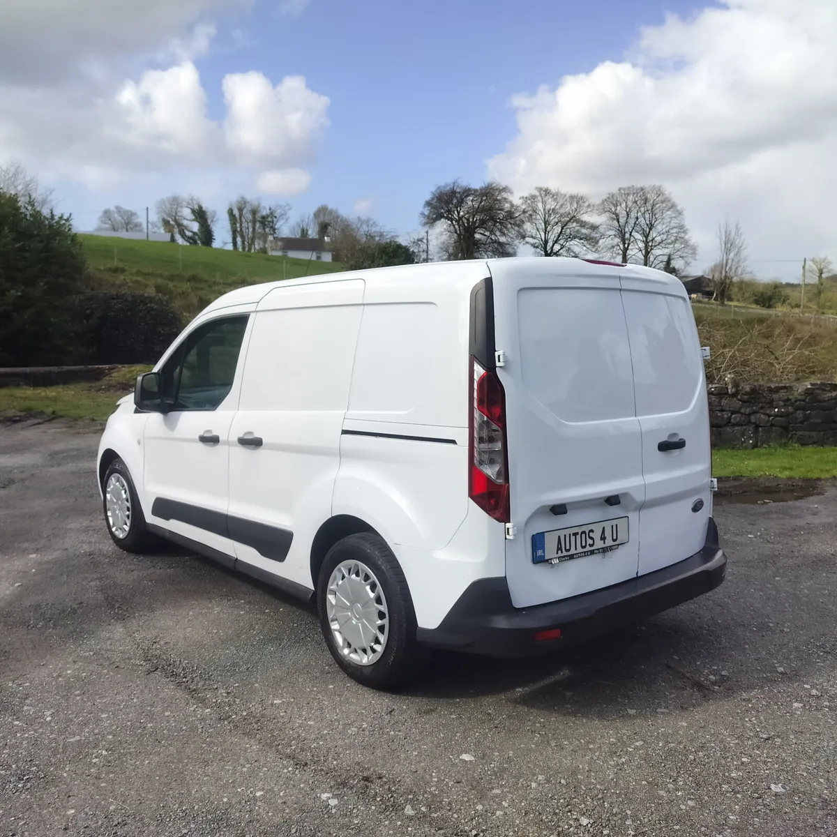 2018 Ford Transit Connect Trend - Image 3