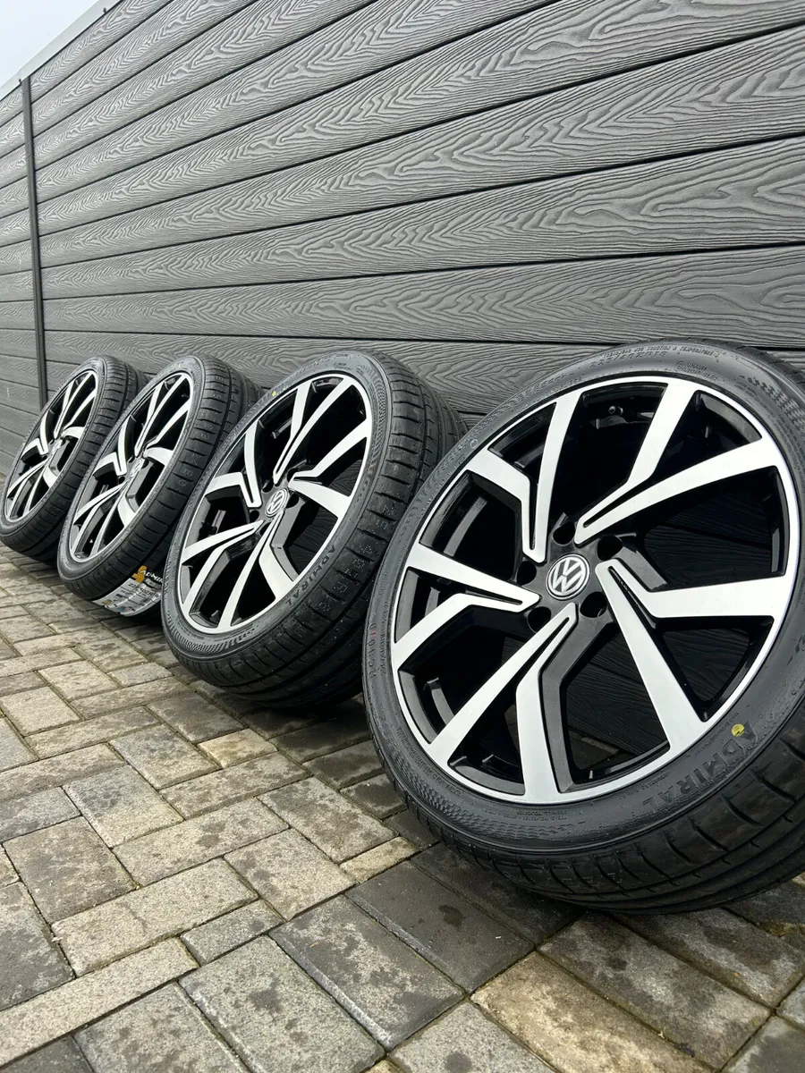 18” NEW VOLKSWAGEN GTI CLUB-SPORT ALLOYS & TYRES - Image 1