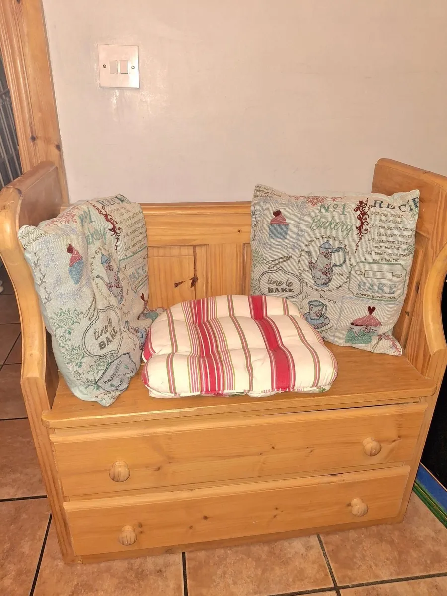 Monks Bench - Image 2