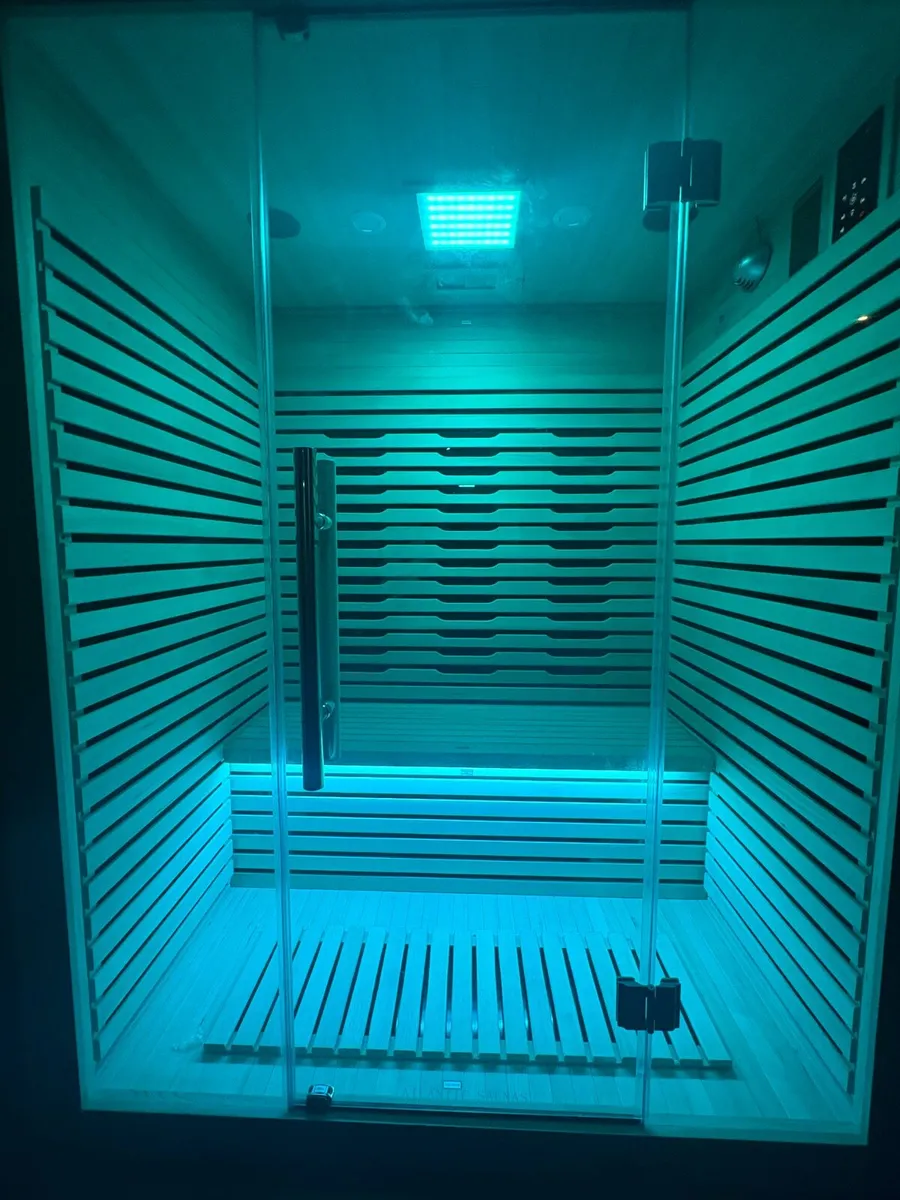 3 PERSON INFRARED SAUNA - Image 3