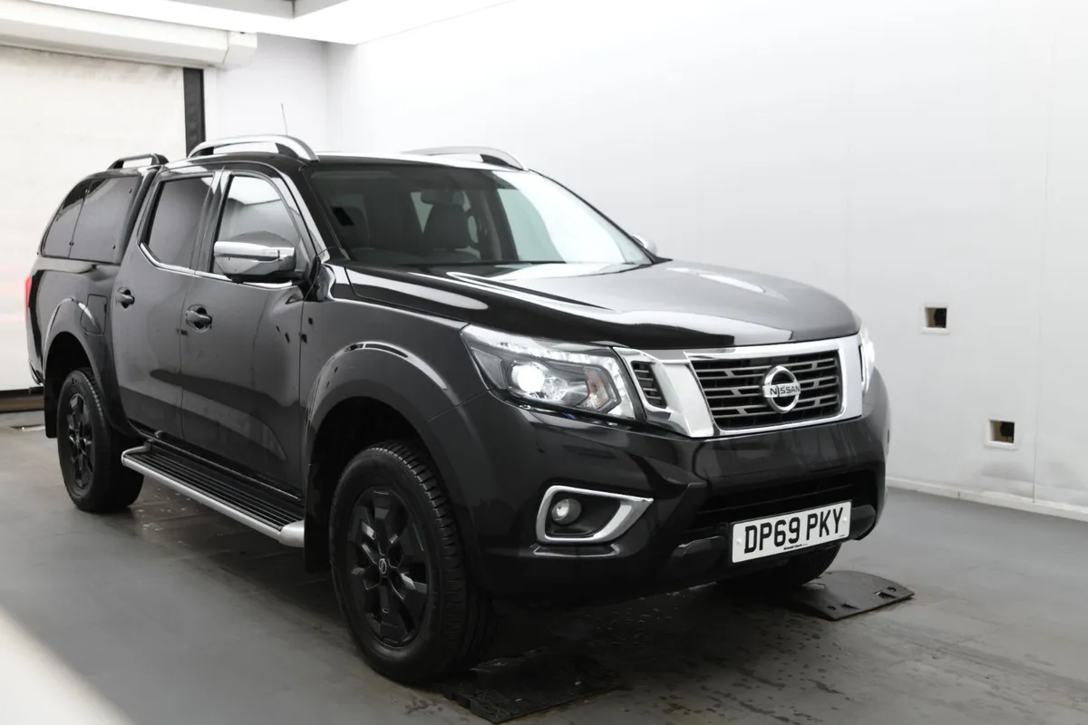 2019 Nissan Navara Pick Up Tekna 2.3dCi Automatic - Image 1