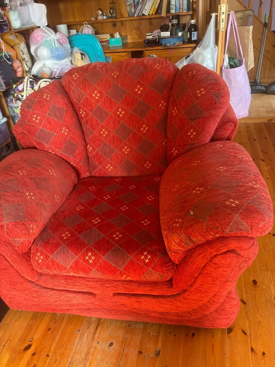 3 piece suite furniture - Image 1