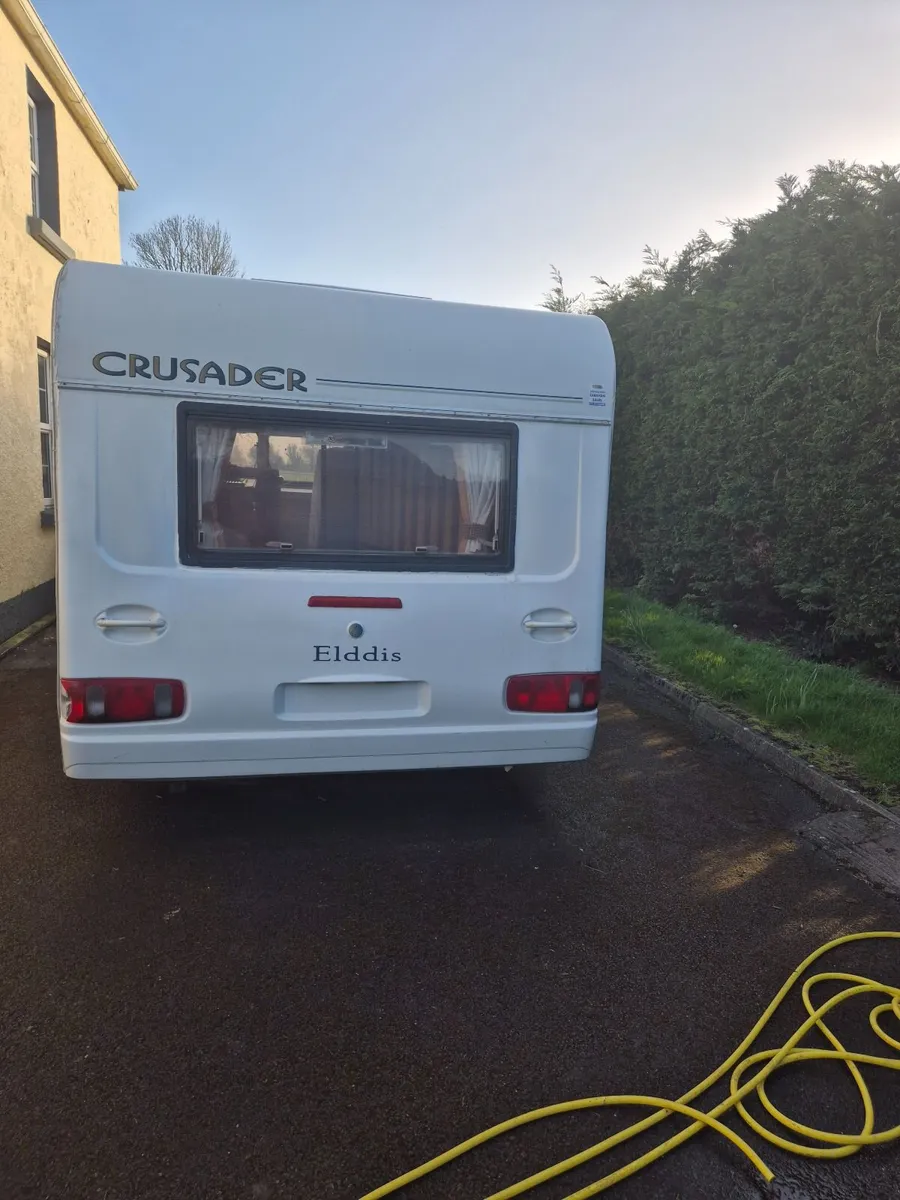 Caravan Elddis Crusader 4 Berth Fixed Bed - Image 4