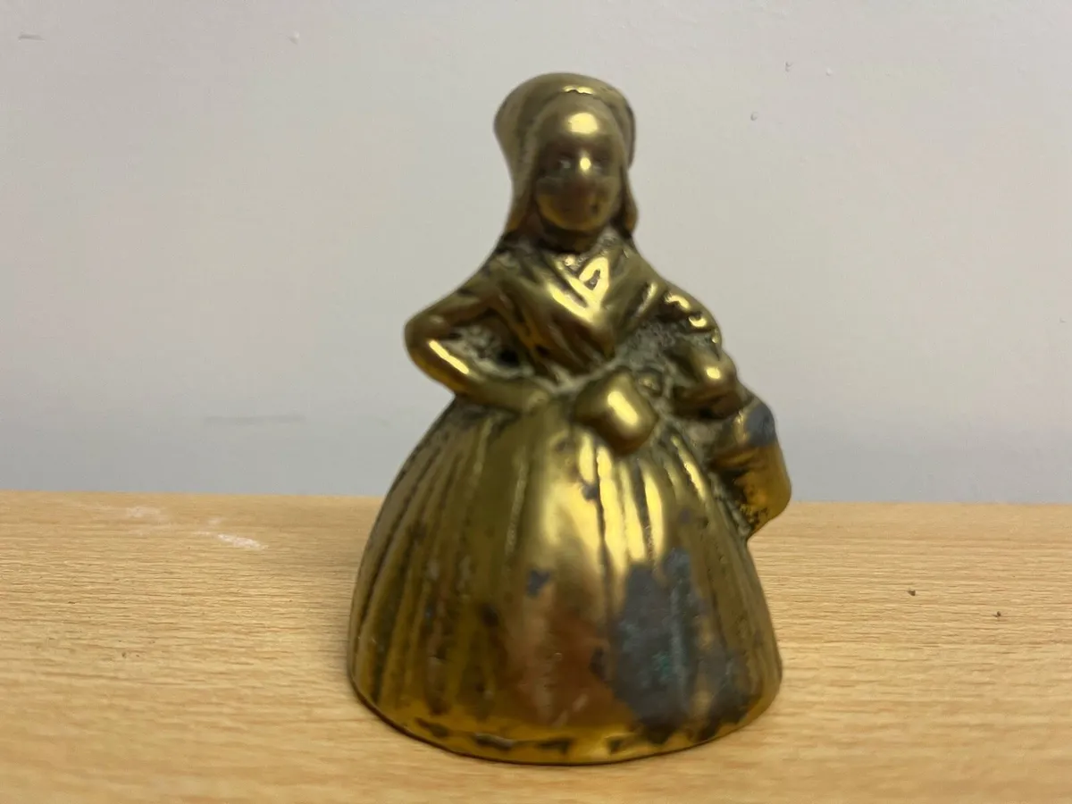 Collection 5 antique brass bells - Image 4