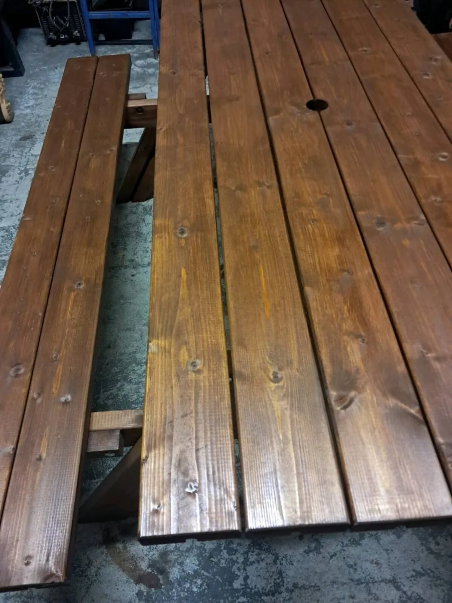 New timber picnic bench - Image 4