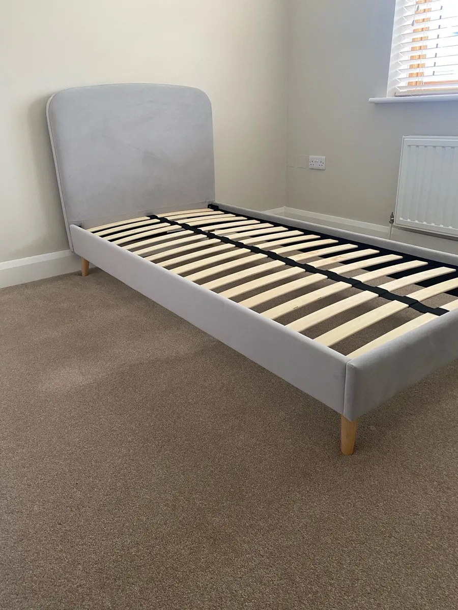 Single bed frame - Image 1