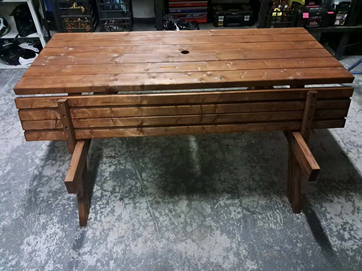 New timber picnic bench - Image 2