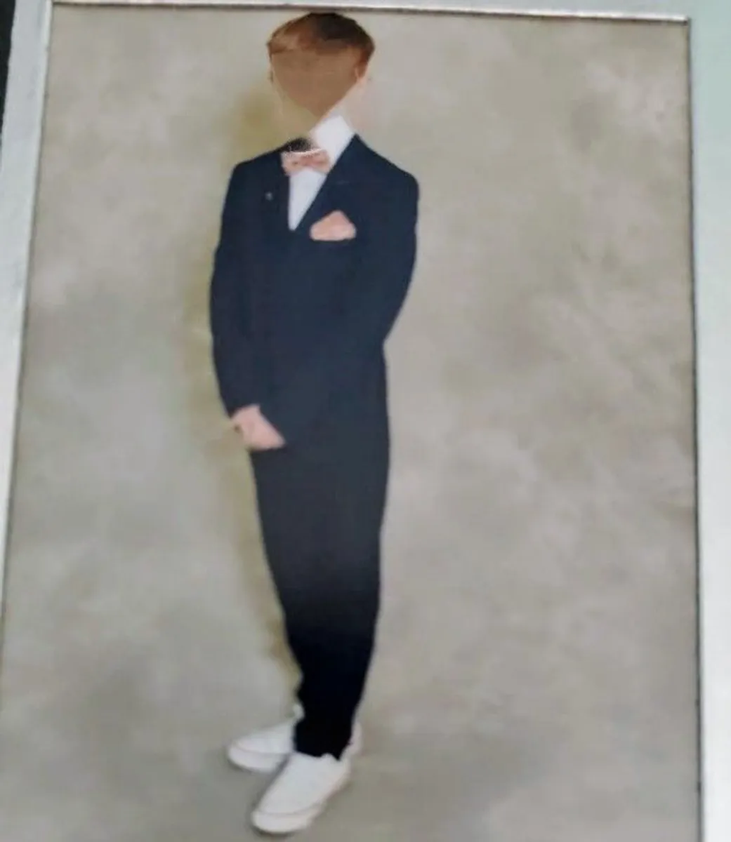 Communion/Suit - Image 2